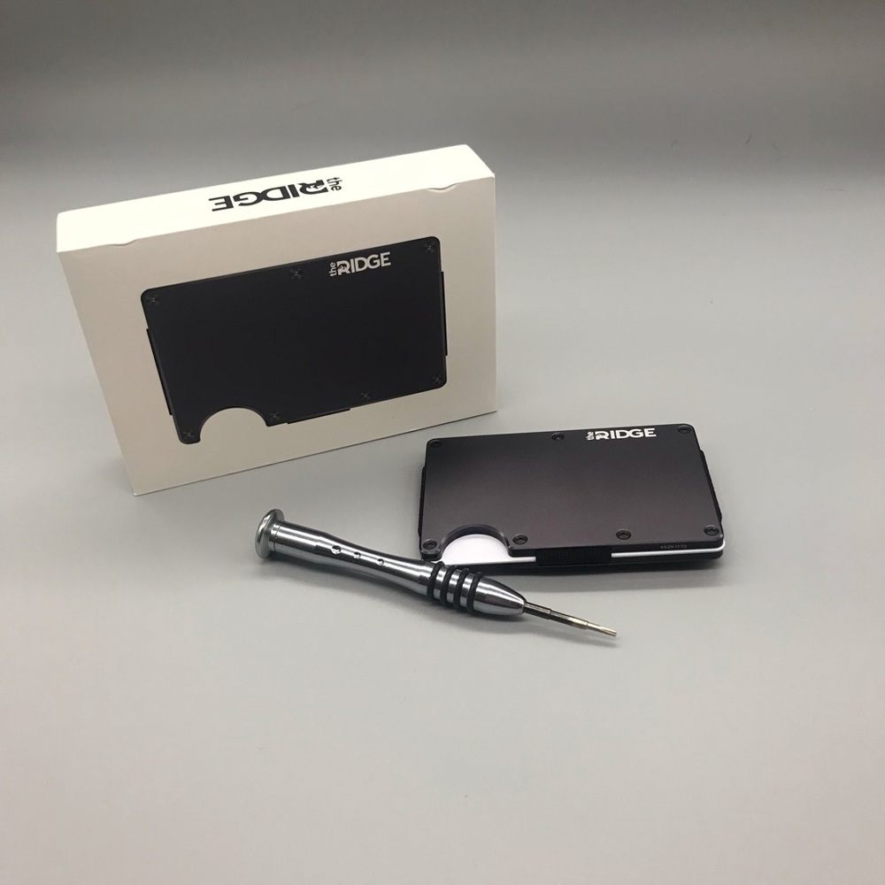 The Ridge Minimalist Metal RFID Blocking Wallet